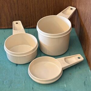Vintage Tupperware Metric Measuring Cups Set of 3 White 250 ml 125 ml 50 ml